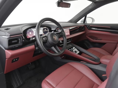 Porsche Macan 4 OffroadDesign Pano 22z PDLS+ Keyless