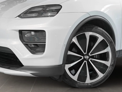 Porsche Macan 4 OffroadDesign Pano 22z PDLS+ Keyless