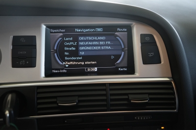 Audi A6 3.0 TDI quattro+NAVI+PDC+AHK+SUND SYS+S LINE