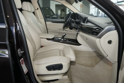 BMW X5 xDrive 50 i+NAVI+360°KAMERA+PANO+AHK+SUND SYS