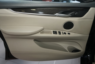 BMW X5 xDrive 50 i+NAVI+360°KAMERA+PANO+AHK+SUND SYS