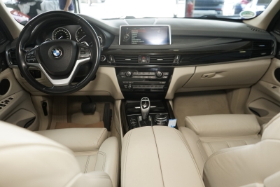 BMW X5 xDrive 50 i+NAVI+360°KAMERA+PANO+AHK+SUND SYS