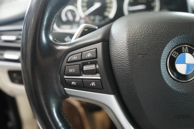 BMW X5 xDrive 50 i+NAVI+360°KAMERA+PANO+AHK+SUND SYS
