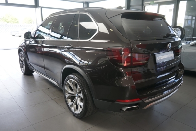 BMW X5 xDrive 50 i+NAVI+360°KAMERA+PANO+AHK+SUND SYS