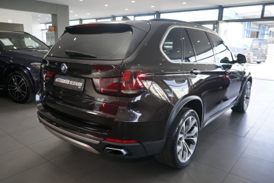 BMW X5 xDrive 50 i+NAVI+360°KAMERA+PANO+AHK+SUND SYS