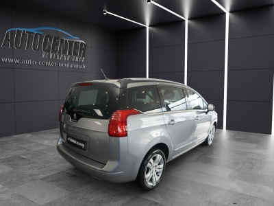 Peugeot 5008 Allure+HEAD UP+PANO+PDC+7 SITZE+TEMPOMAT