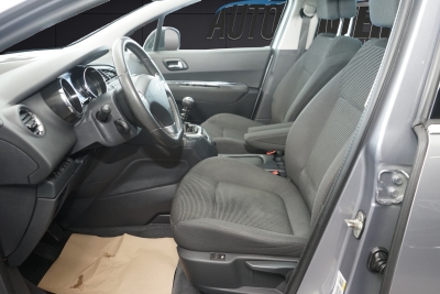 Peugeot 5008 Allure+HEAD UP+PANO+PDC+7 SITZE+TEMPOMAT
