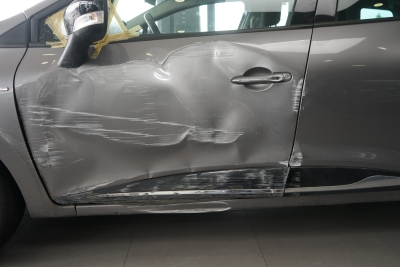 Renault Clio Limited+NAVI+PDC+TEMPOMAT+KLIMA+AHK+SUND SYS