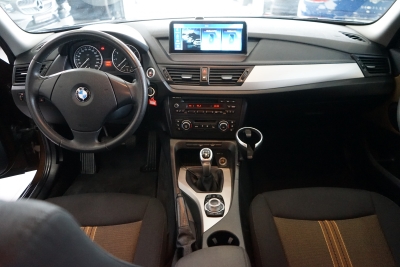 BMW X1 sDrive 20i+CAPLAY+NAVI+KAMERA+PDC