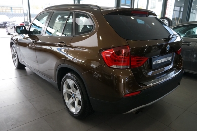 BMW X1 sDrive 20i+CAPLAY+NAVI+KAMERA+PDC