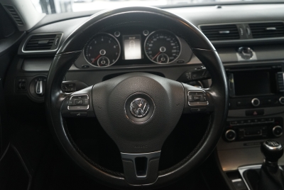 VW Passat 1,4 Comfortline BlueMotion+PDC+SITZHGEIZUNG+KLIMA