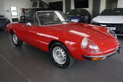 Alfa Romeo Spider 2000 Veloce Fastback + 5 GANG+LEDER+RADIO