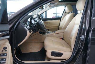 BMW 520d HEAD UP+NAVI+PDC+KLIMA+PANO+TEMPOMAT+