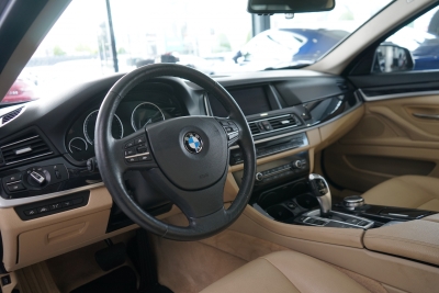BMW 520d HEAD UP+NAVI+PDC+KLIMA+PANO+TEMPOMAT+