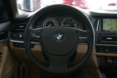 BMW 520d HEAD UP+NAVI+PDC+KLIMA+PANO+TEMPOMAT+