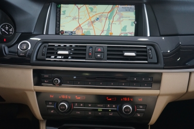 BMW 520d HEAD UP+NAVI+PDC+KLIMA+PANO+TEMPOMAT+
