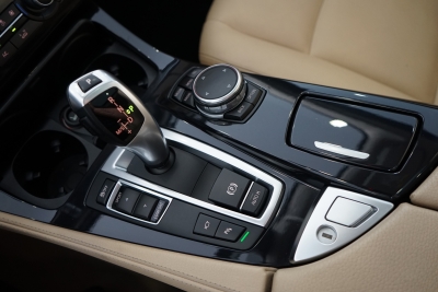 BMW 520d HEAD UP+NAVI+PDC+KLIMA+PANO+TEMPOMAT+