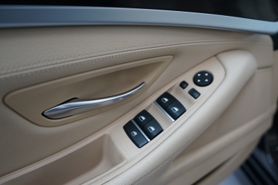 BMW 520d HEAD UP+NAVI+PDC+KLIMA+PANO+TEMPOMAT+