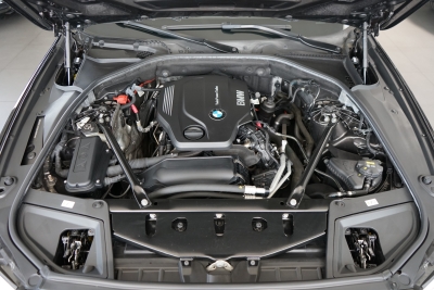 BMW 520d HEAD UP+NAVI+PDC+KLIMA+PANO+TEMPOMAT+
