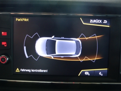 Seat Leon FR DSG+Navi+Shzg+PDC+Carplay+Teilleder+1.Hd