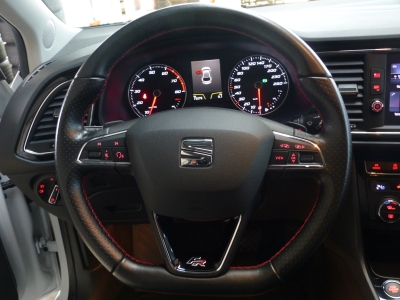 Seat Leon FR DSG+Navi+Shzg+PDC+Carplay+Teilleder+1.Hd