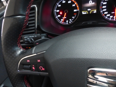 Seat Leon FR DSG+Navi+Shzg+PDC+Carplay+Teilleder+1.Hd