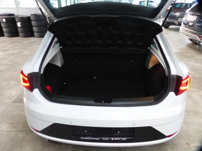 Seat Leon FR DSG+Navi+Shzg+PDC+Carplay+Teilleder+1.Hd