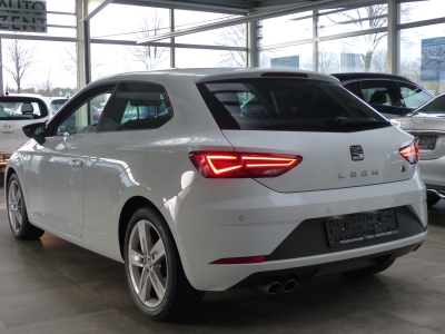 Seat Leon FR DSG+Navi+Shzg+PDC+Carplay+Teilleder+1.Hd
