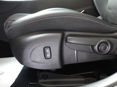 Opel Insignia Grand Sport Innovation 4x4 LED+Bose+PDC