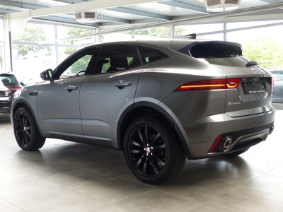 Jaguar E-Pace Chequered Flag AWD Black Pack+Panod+ACC 