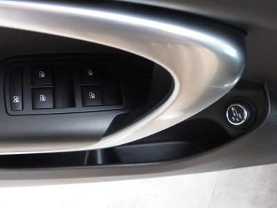 Opel Insignia Innovation Navi+BiXenon+Lhzg+Cam+Alu18