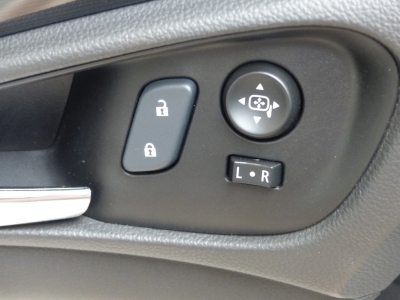 Opel Insignia Innovation Navi+BiXenon+Lhzg+Cam+Alu18