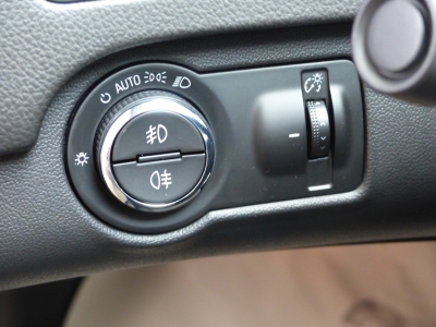 Opel Insignia Innovation Navi+BiXenon+Lhzg+Cam+Alu18