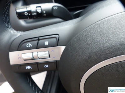 Hyundai TUCSON 1.6 2WD Navi+Shzg+Lhzg+SmartKey+Cam+Alu17