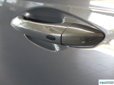 Hyundai TUCSON 1.6 2WD Navi+Shzg+Lhzg+SmartKey+Cam+Alu17