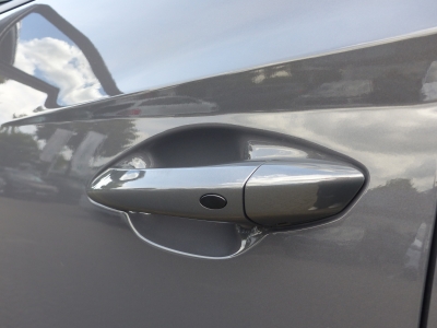 Hyundai TUCSON 1.6 2WD Navi+Shzg+Lhzg+SmartKey+Cam+Alu17