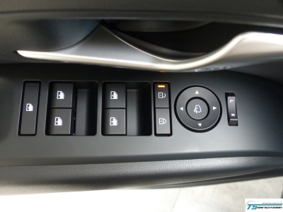 Hyundai TUCSON 1.6 2WD Navi+Shzg+Lhzg+SmartKey+Cam+Alu17