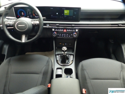 Hyundai TUCSON 1.6 2WD Navi+Shzg+Lhzg+SmartKey+Cam+Alu17