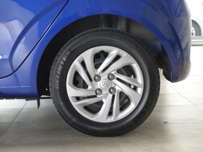 Hyundai i10 Select Klima+Shzg+beh.Lkrd+PDC+BT+Spur+Allw.