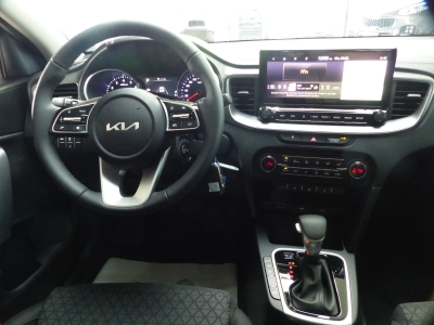 Kia Cee'd 1.5 T-GDI AT Navi+Lhzg+Shzg+Cam+AppConnect