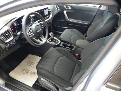Kia Cee'd 1.5 T-GDI AT Navi+Lhzg+Shzg+Cam+AppConnect