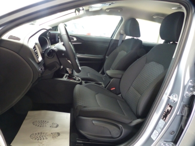 Kia Cee'd 1.5 T-GDI AT Navi+Lhzg+Shzg+Cam+AppConnect