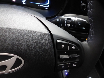 Hyundai i10 1.0 Navi+Shzg+Lhzg+Alu15+Tempomat+Cam+PDC