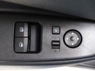 Hyundai i10 1.0 Navi+Shzg+Lhzg+Alu15+Tempomat+Cam+PDC