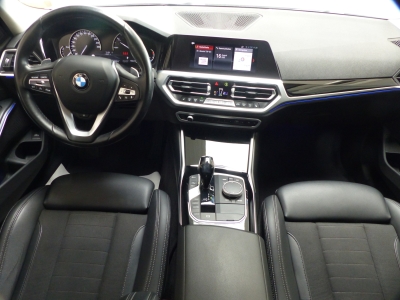 BMW 320 d xD Sport Line AHK+Standh+LED+PDC+Navi+Shzg