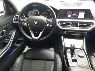 BMW 320 d xD Sport Line AHK+Standh+LED+PDC+Navi+Shzg