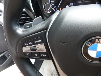 BMW 320 d xD Sport Line AHK+Standh+LED+PDC+Navi+Shzg