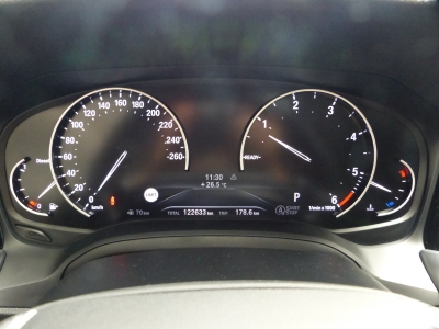 BMW 320 d xD Sport Line AHK+Standh+LED+PDC+Navi+Shzg