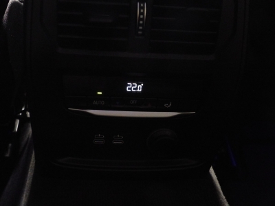 BMW 320 d xD Sport Line AHK+Standh+LED+PDC+Navi+Shzg