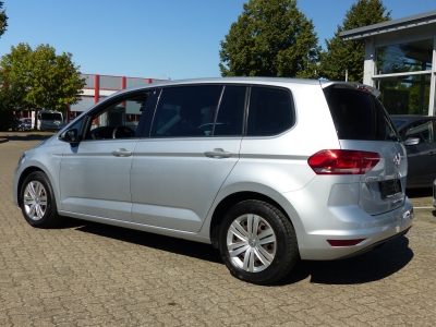 VW Touran Trendline 7-Sitzer+AHK+Navi+PDC+3xKlima